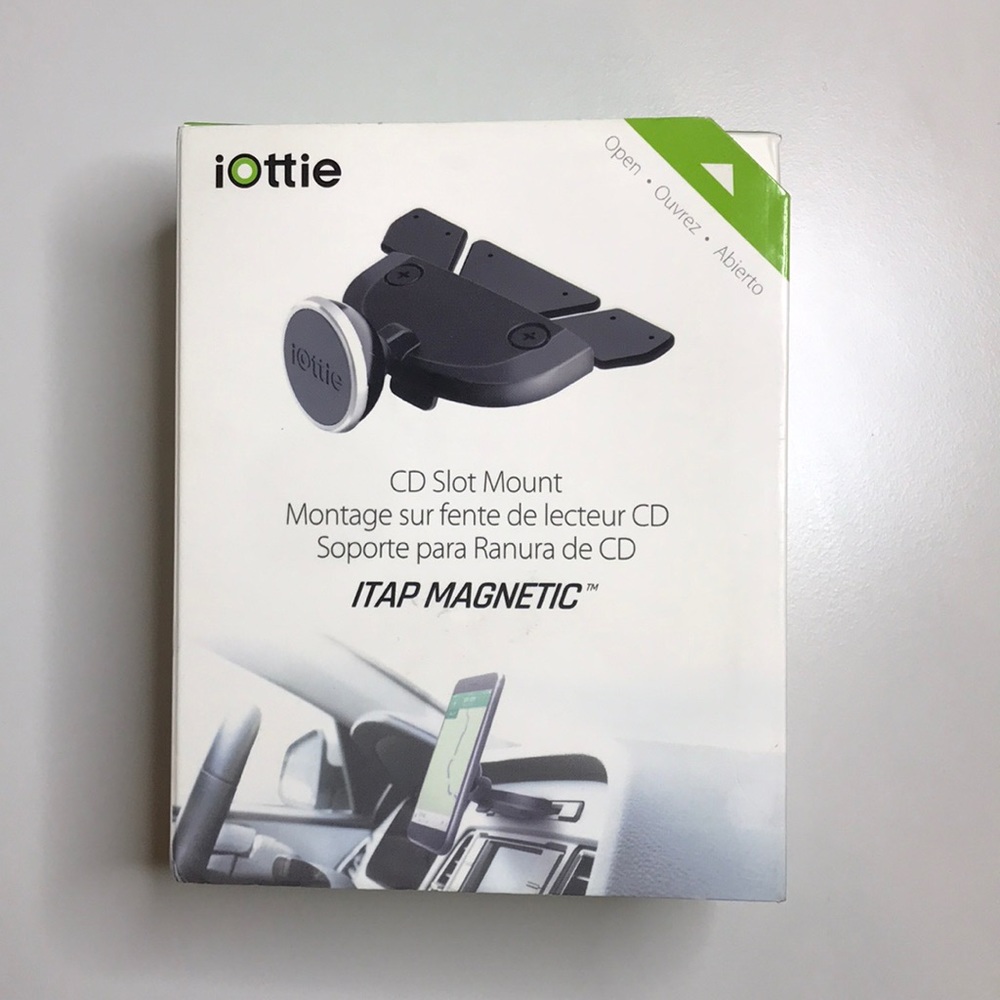 Iottie Cd Slot Mount, magnetic phone holder